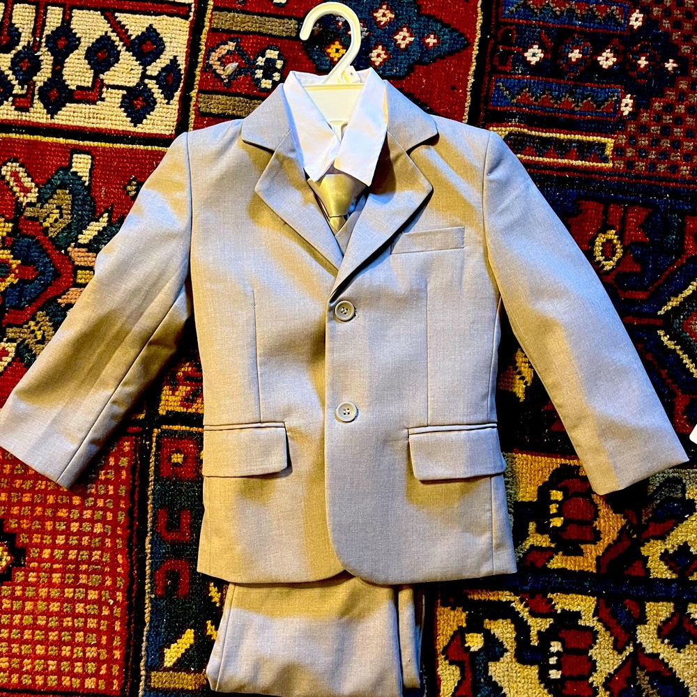 Boys 5 piece tuxedo